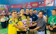 Plt Bupati Kuansing Serahkan Piala pada Juara PB Jaya Cup III