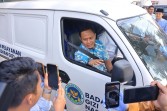 Andre Rosiade dan Wali Kota Agung Antar Makanan MBG  Pakai Mobil SPPG di Pekanbaru