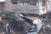 Empat Rumah Terjun ke Sungai, Belasan KK Terdampak Longsor di Kuala Enok