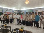 Wabup Husni Tamrin Lepas Keberangkatan 223 Jemaah Calon Haji Pelalawan di Batam