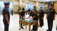 Kajati Riau Ambil Sumpah Jabatan Asisten hingga Kajari