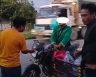 Warga Kampar Kedapatan Buang Sampah Sembarangan di Soekarno Hatta