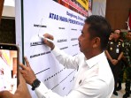 Tandatangani Maklumat Deklarasi Cegah Karhutla, Bupati Kampar Tegaskan Komitmen Bersama Terhadap Penanggulangan Kebakaran
