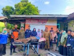 Lansia Sakit dan Hidup Seorang Diri Dievakuasi Tim TRC 112 Pekanbaru