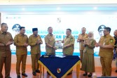 Serahkan Data 393 Ribu Kendaraan, Plt Gubri Minta Pemko Pekanbaru Gerak Cepat Tagih Pajak