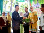 Bupati Kampar Serahkan Bantuan Alsintan dan Pimpin Gerakan Tanam Cabai, Wujud Modernisasi Pertanian serta Pengendalian Inflasi Daerah