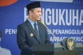 Anak Kurang Mampu di Kota Pekanbaru Dapat Seragam Sekolah Gratis