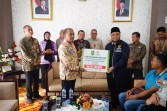 Pemprov Riau Lepas Pengantara Sembilan Pasien Rujukan