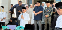 Rusli Zainal Lepas Pemakaman  Jenazah Kadis Kominfoss Kuansing  Doni Aprialdi