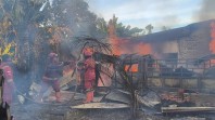LUAR BIASA! Selesai Padamkan Karhutla di Beluko, Pasukan Manggala Agni Malah Dicegat Kebakaran Rumah Warga di Lintas Kandis