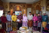 Rusli Zainal Apresiasi Langkah Pemprov Riau Aktifkan Kembali Stadion Utama Riau