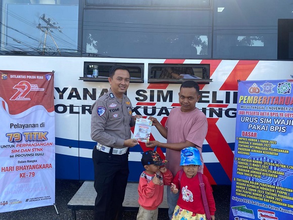 Sat Lantas Polres Kuansing Gelar Pelayanan SIm Keliling dan Bakti Kesehatan Serta SKCK Di Hari Bayangkara Ke 79