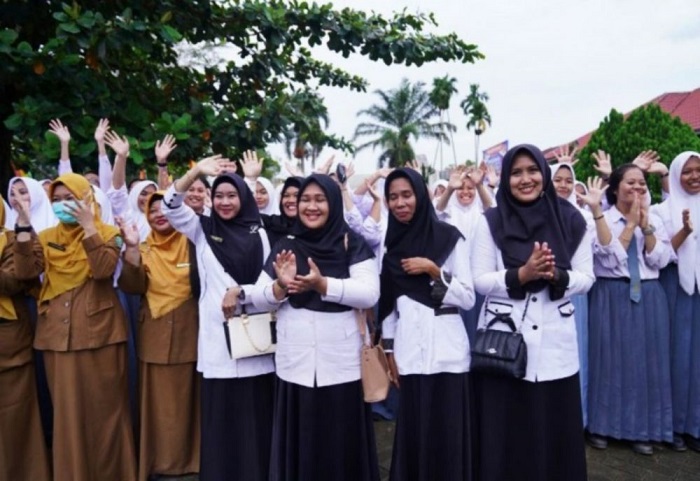 HORE CAIR... Honor Guru Bantu 6 Kabupaten/kota  di Riau Sudah Dibayarkan