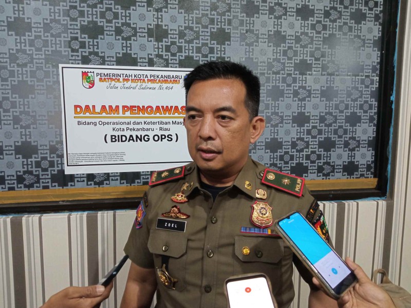 Sinergi Bersama KPU dan Bawaslu, Satpol PP Pekanbaru Tertibkan APK Paslon Pilkada