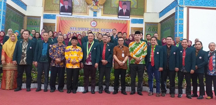 Hadiri Pelantikan Pengurus IDI, Bupati HM Harris Bagikan 'Resep' Agar Tetap Sehat