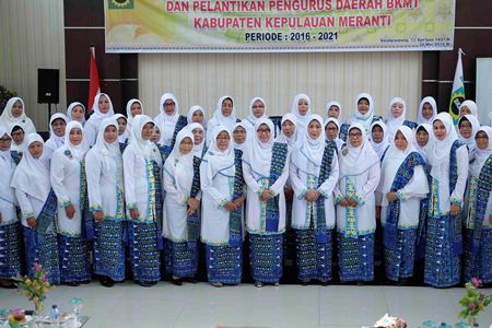 Syamsiar Said Hasyim Nakhodai BKMT Kabupaten Meranti Masa Bakti  2016 - 2021