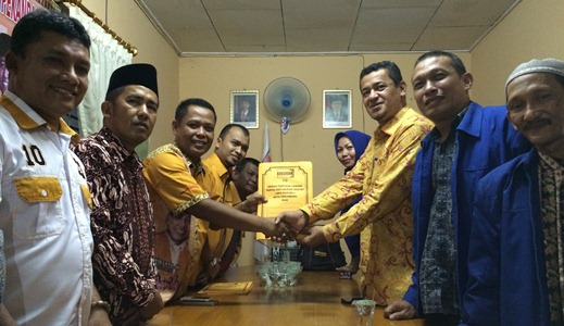 Kembalikan Formulir Ke Hanura Pekanbaru, Dedet  Bilang Kecil Kemungkinan Penolakan Untuk Dia