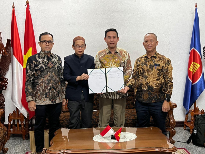UIR Jalin Kerjasama Internasional dengan Muslim Community Ho Chi Minh Vietnam