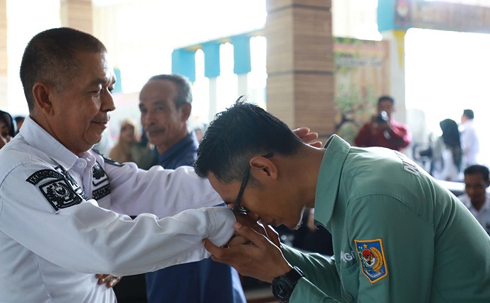Kadis Pendidikan Siak Hasmizal Resmi Pensiun