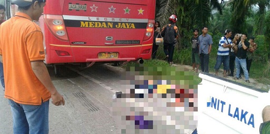 NGERI, Diseret Bus Medan Jaya, Tubuh ibu dan Anak Putus dan Hancur di Duri