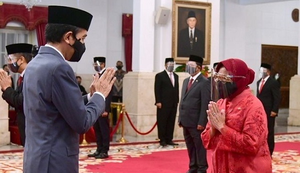 Kemendagri: Risma Diberhentikan dari Wali Kota Surabaya Sejak Dilantik Jadi Mensos