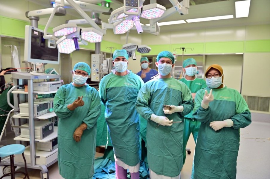 RSUD Arifin Achmad Riau Sukses Tangani Kasus Langka Remaja dengan Dua Rahim