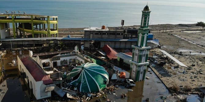 Para Ilmuwan Dunia pun Tercengang dan Bingung dengan Dahsyatnya Tsunami Palu