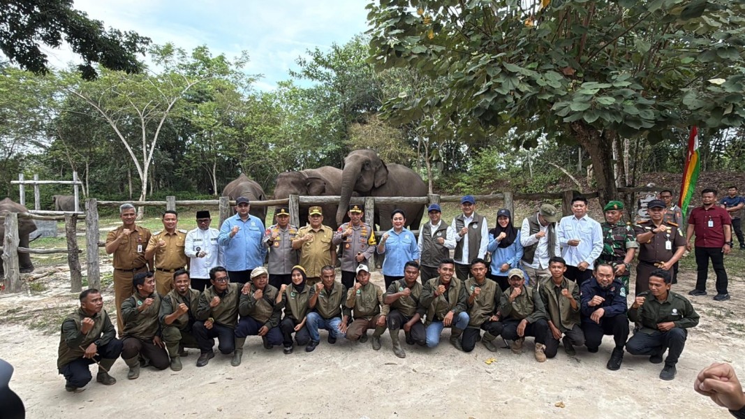 Bupati Pelalawan Dampingi Kunjungan Kapolri ke Taman Nasional Tesso Nilo