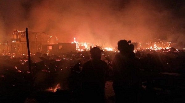 Kebakaran Hebat Hanguskan 13 Rumah di Jalan Sumatera Bagansiapiapi, Dua Orang Meninggal