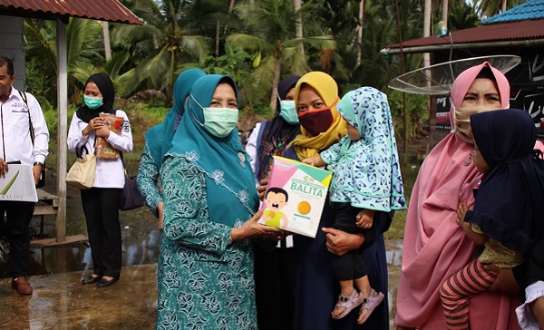 Di Usia Senja Hj.Ratna Mainar Harris Masih Berkarya, ''Sejarah Akan Mencatat Karya-karya Emas'' 