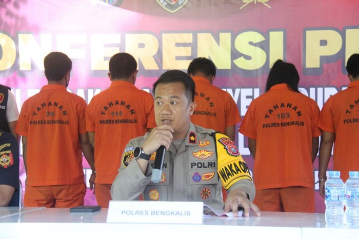 2.050 Karung Bawang Merah dan Ratusan Ban Bekas Ilegal Gagal Diselundupkan ke Bengkalis