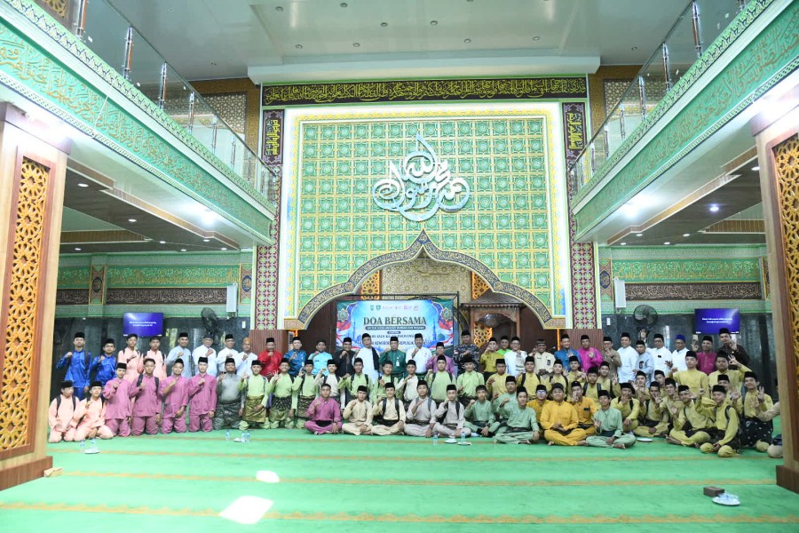 Bupati Bengkalis Ajak Masyarakat Perkuat Persatuan Lewat Doa Bersama Sempena Hari Jadi ke-69 Riau dan HUT ke-81 RI