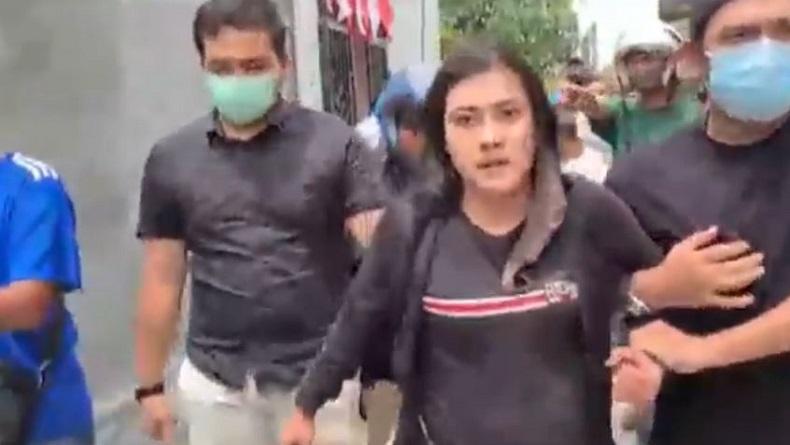 2 Tahun Buron, Sales Cantik Terpidana Penipuan Rp521 Juta Ditangkap saat Sembunyi di Tumpukan Kain Kotor