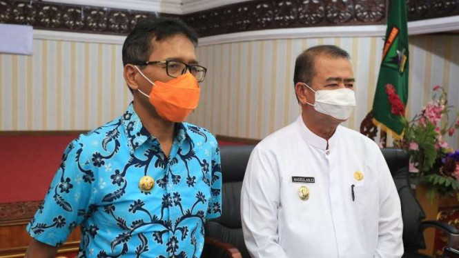 Antisipasi Lonjakan Kasus Covid-19, Gubernur Perintahkan Seluruh Pegawai Rumah Makan dan Kafe di Padang Dites Swab