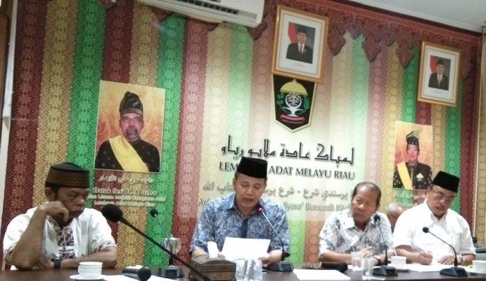 LAM Riau akan Berikan Sanksi Adat Bagi Penghina Gubri Syamsuar