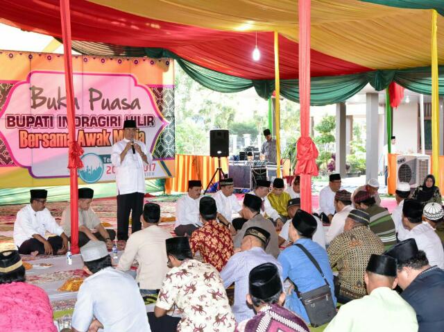 Bupati HM Wardan Buka Puasa Bersama Awak Media