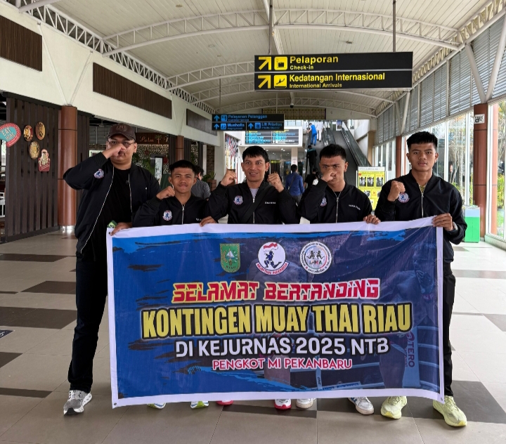 Target Emas Kejurnas di NTB, Tiga Atlet Muaythai Siap Tempur
