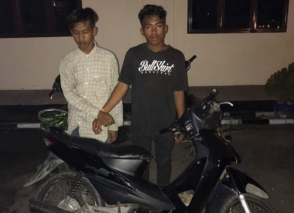 4 Kali Sukses Maling Motor,  Dua Remaja Dumai Ini Ditangkap Setelah Posting  Hasil Curian di Medsos