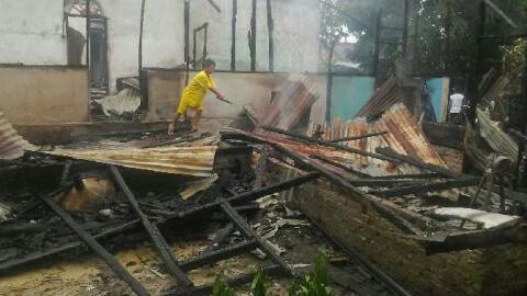 Rumah Warga Kebun Durian Ludes Terbakar, Fairun Rugi Ratusan Juta