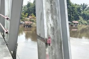 GANASNYA MALING! Besi Pembatas Jembatan Siak II Hilang