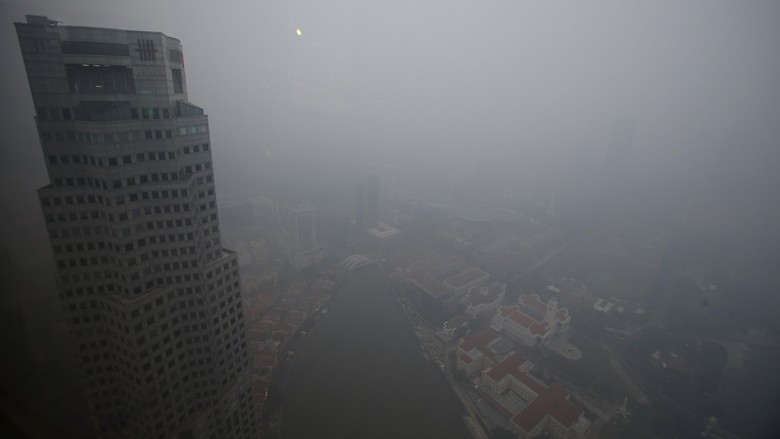 Ya Ampuuun... Kabut asap Indonesia Makin Gawat, Singapura Liburkan Semua Sekolah
