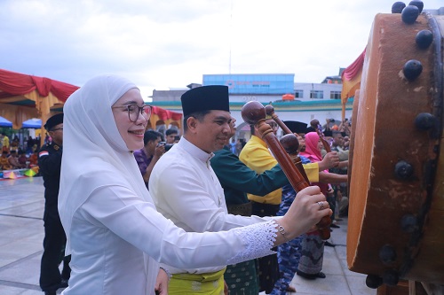 Petang Megang Sambut Ramadhan di Masjid Raya Pekanbaru Dipadati Warga