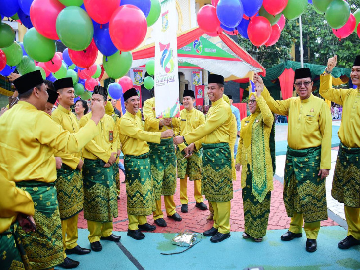 Upacara Peringatan Hari Jadi Kampar ke 76, Bupati Paparkan Capaian Program Prioritas