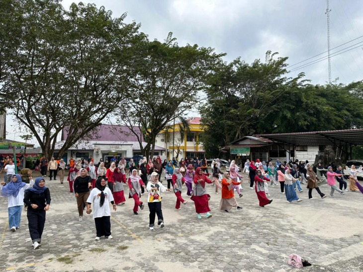 OPD di Eks Kantor Bupati Kampar Gelar Senam Bersama