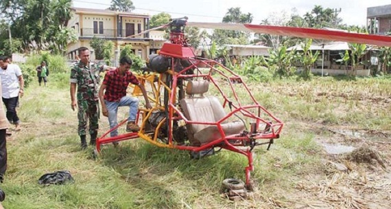 WOW...Pemuda Tamatan SMP Bikin Helikopter Gunakan Mesin Suzuki Carry dan Bahan Bekas, Ini Foto-fotonya...