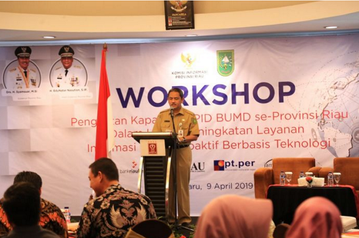 Sekdaprov Riau Buka Workshop Peguatan PPID  BUMD  Se Provinsi Riau