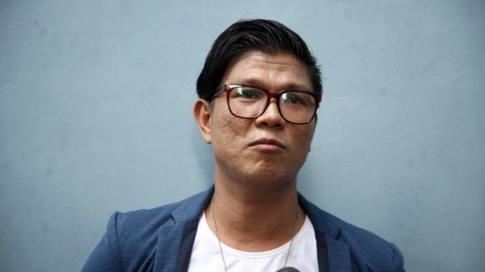 4 Bulan Menganggur karena Corona, Babang Tamvan Jualan Beras hingga Laptop