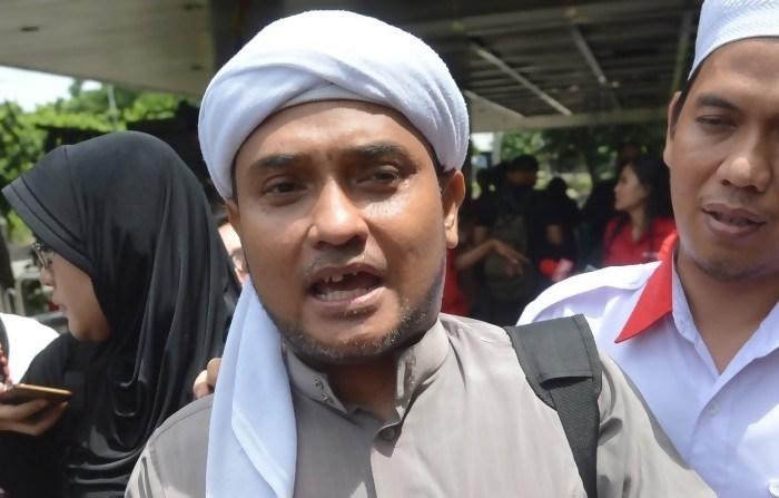 Tak Terima Bandara Kembali Beroperasi, Alumni 212: Tidak Mau Tahu, Pokoknya Semua Masjid Harus Dibuka