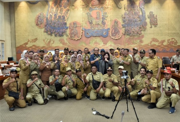 Anggota DPR Evita Nursanty Terima Aspirasi Para Kepala Desa yang Tuntut Revisi UU Desa
