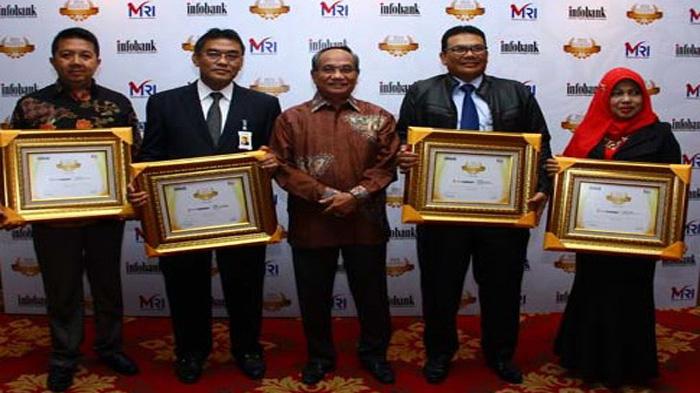 Selamat...Bank Riau Kepri Raih 4 Penghargaan Infobank Award 2016